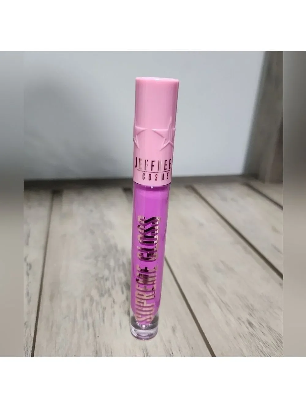 Jeffree Star Supreme Gloss in Shade Queen Supreme - New In Box